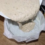 Ciasto migdałowe z gruszkami miodem i cynamonem