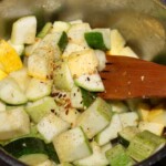 Cukinia duszona w pomidorach na polencie