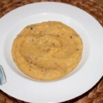 polenta w głębokim talerzu