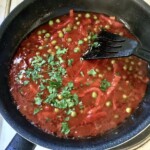 Dorsz z warzywami duszony po hiszpańsku