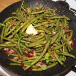 Fasolka szparagowa z szynką i świeżą miętą