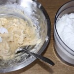 Greckie ciasto na jogurcie dżemem okraszone