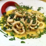 Kalmary smażone na oliwie z czosnkiem