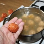 klops drobiowy na dłoni