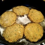 Kotlety wege z fasoli i ciecierzycy