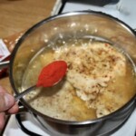 Kotlety z indyka duszone w sosie paprykowym