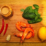 Krewetki po tajsku z ryżem kolorowym