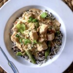 Łosoś w mleku kokosowym z fasolką po tajsku