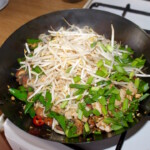 Makaron z indykiem na ostro z grzybami