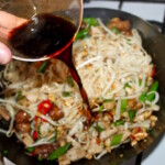 Makaron z indykiem na ostro z grzybami