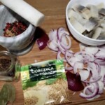 Pikantne śledzie w oleju rydzowym z pieprzem składniki