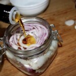 Pikantne śledzie w oleju rydzowym z pieprzem