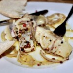 Pikantne śledzie w oleju rydzowym z pieprzem