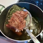 ugotowane żeberka wędzone na sicie