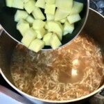 Prosta zupa fasolowa na żeberku wędzonym