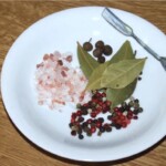 przyprawy do rosołu na talerzyku