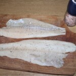 filetu z dorsza na stole