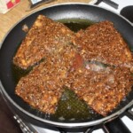 Ryba smażona w cieście z mąki razowej z sezamem