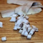 filety śledziowe na blacie kuchennym