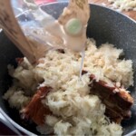 Schab wędzony duszony na kapuście kiszonej