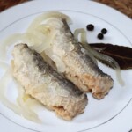 Sielawa opiekana w kwaśnej zalewie octowej