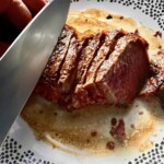 Stek wołowy z rostbefu z masłem i rozmarynem