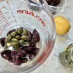 Tapenada pasta z oliwek anchois i kaparów