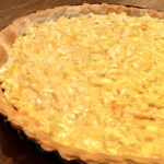 tarta serowa ze szpinakiem w trakcie przygotowania