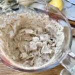 Tuńczykowa pasta do chleba z masłem i kaparami