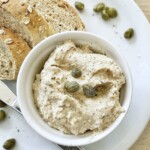 Tuńczykowa pasta do chleba z masłem i kaparami