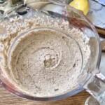 tuńczykowa pasta do chleba w trakcie przygotowania