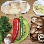 Udka z kurczaka duszone z papryką i pieczarkami składniki