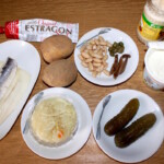 Wiedeńska sałatka śledziowa z jabłkiem i kaparami składniki