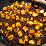 wieprzowina z tofu po syczuańsku smaży się na patelni
