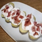 Ziemniaki z piekarnika z szynką i serem feta