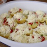 Ziemniaki zapiekane z serem i papryczką chilli