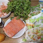 Zupa rybna z łososiem w tajskim stylu