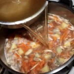 Zupa ze świeżej fasoli z majerankiem i cząbrem