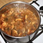 Zupa ze świeżych grzybów leśnych