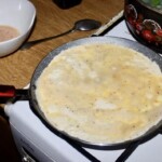 na patelni smaży się omlet