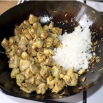 Gulasz drobiowy z pieczarkami i fasolką