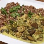 Gulasz drobiowy z pieczarkami i fasolką