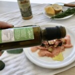 Łosoś wędzony z figami oliwą i musztardą