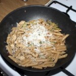 Makaron z indykiem cukinią i papryką