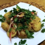 Pyszna sałatka ziemniaczana z sosem musztardowym