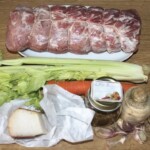 Schab pieczony słoniną wędzoną nadziany składniki