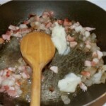 przygotowanie zasmażki na patelni