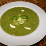 Zupa krem z brokuła bazylią pachnąca