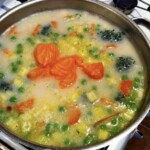 Zupa z łososiem i warzywami zupa fińska