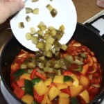 Bitki cielęce po cygańsku z ogórkami kiszonymi